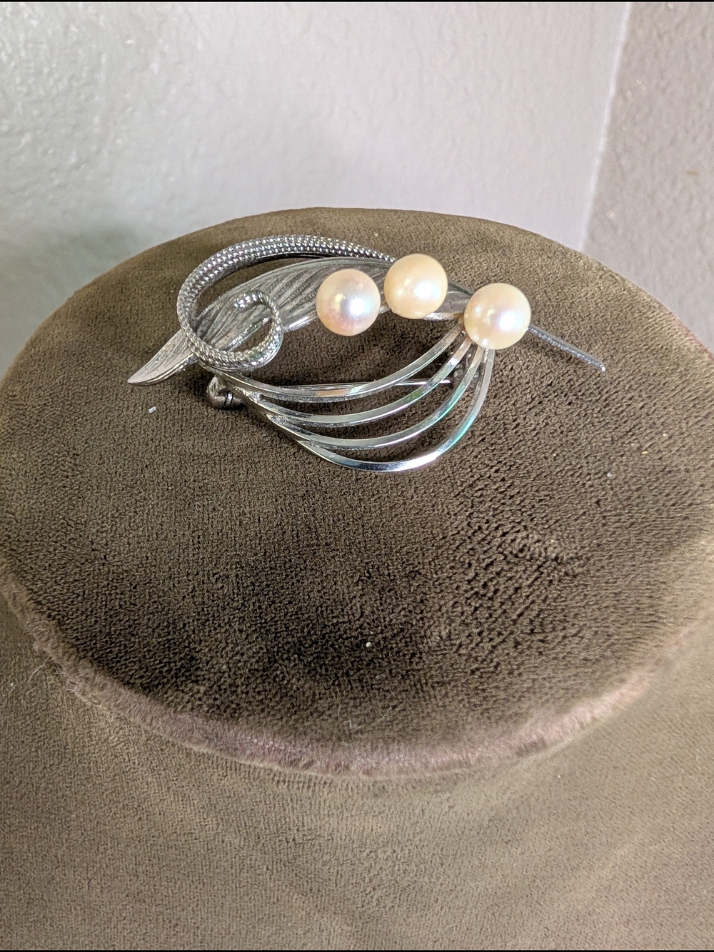 Vintage Pearl Accent Silver-tone Leaf Brooch